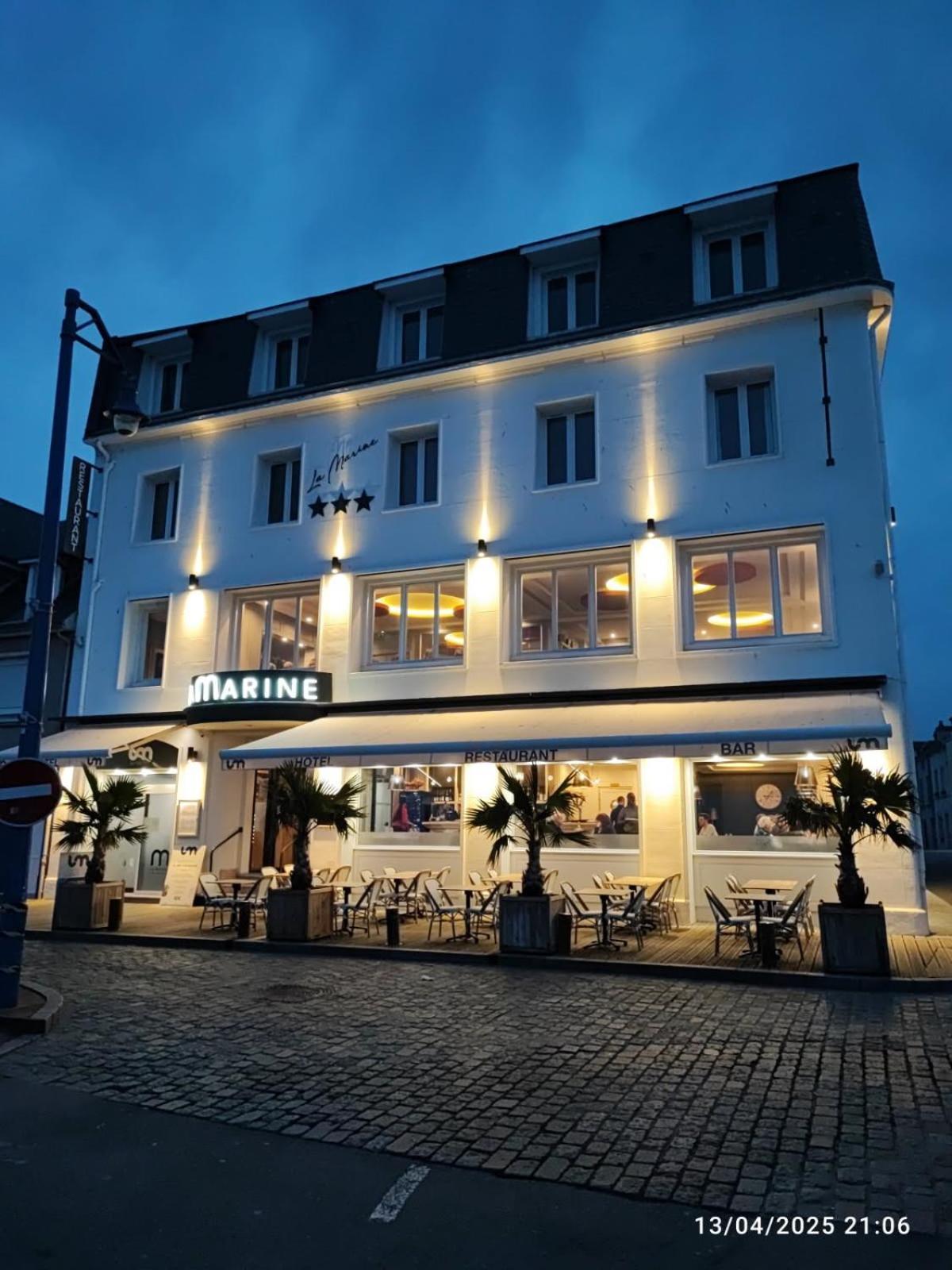 Le Grand Hotel De La Marine "Face A La Mer" Port-en-Bessin-Huppain Eksteriør billede